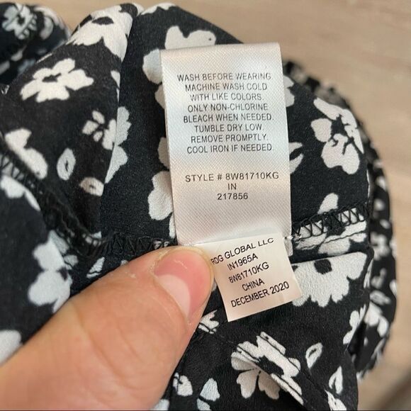 936 Generation Black Ditsy Floral Playsuit - Picture 5 of 7